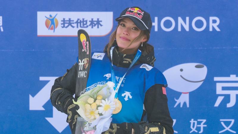 拜仁“小王子”卡尔的巨星之路 偶像梅西但不想和谁比较（拜仁“小王子”卡尔迈向巨星：偶像是梅西，但不与任何人比较）