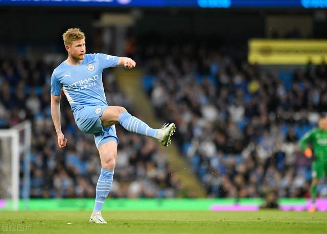 托恩：卡尔的比赛风格与梅西类似，他有望入选德国世界杯阵容（托恩称卡尔踢法神似梅西，有望跻身德国队世界杯名单）