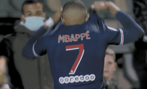 拓媒：杨瀚森面对艰难的对位但从未退缩，这对他算是一种胜利