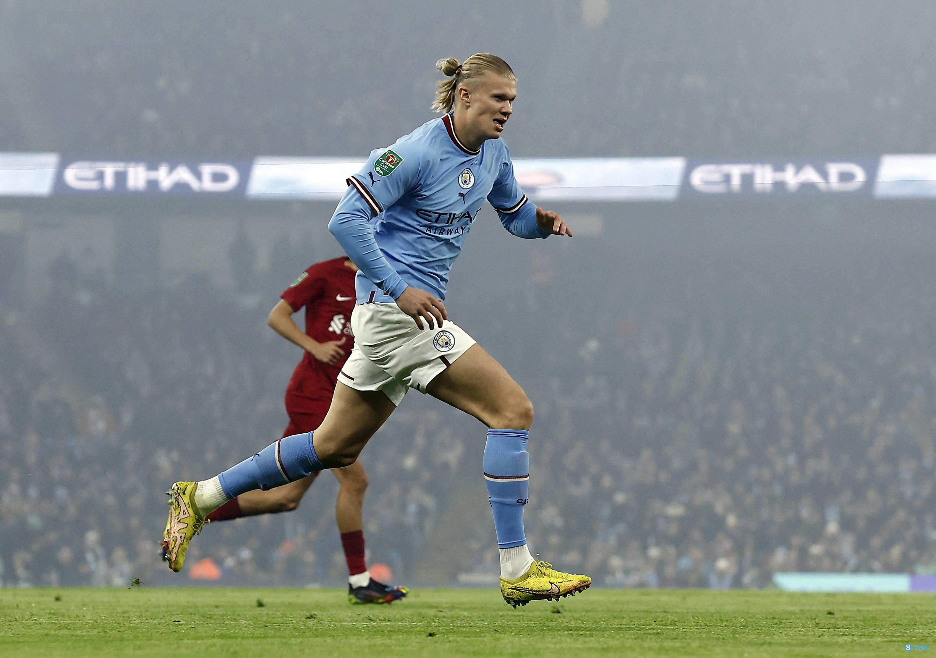 尤文官方：弗拉霍维奇成功接受了左内收肌腱撕脱修复手术（尤文官宣：弗拉霍维奇左内收肌腱撕脱修复手术顺利完成）