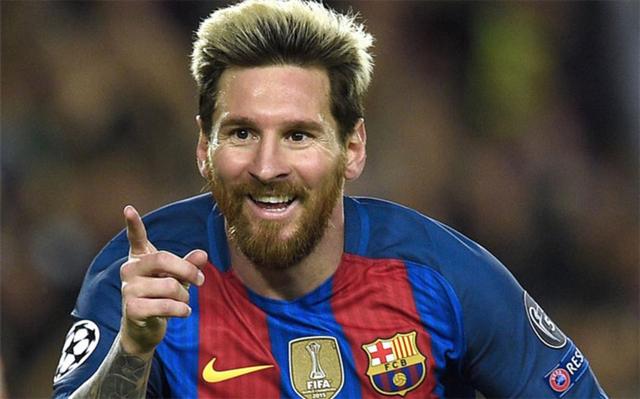 西媒：尤文、法兰克福以及斯图加特询价皇社中场苏契奇（西班牙媒体：尤文图斯、法兰克福与斯图加特已向皇社中场苏契奇打听转会身价）