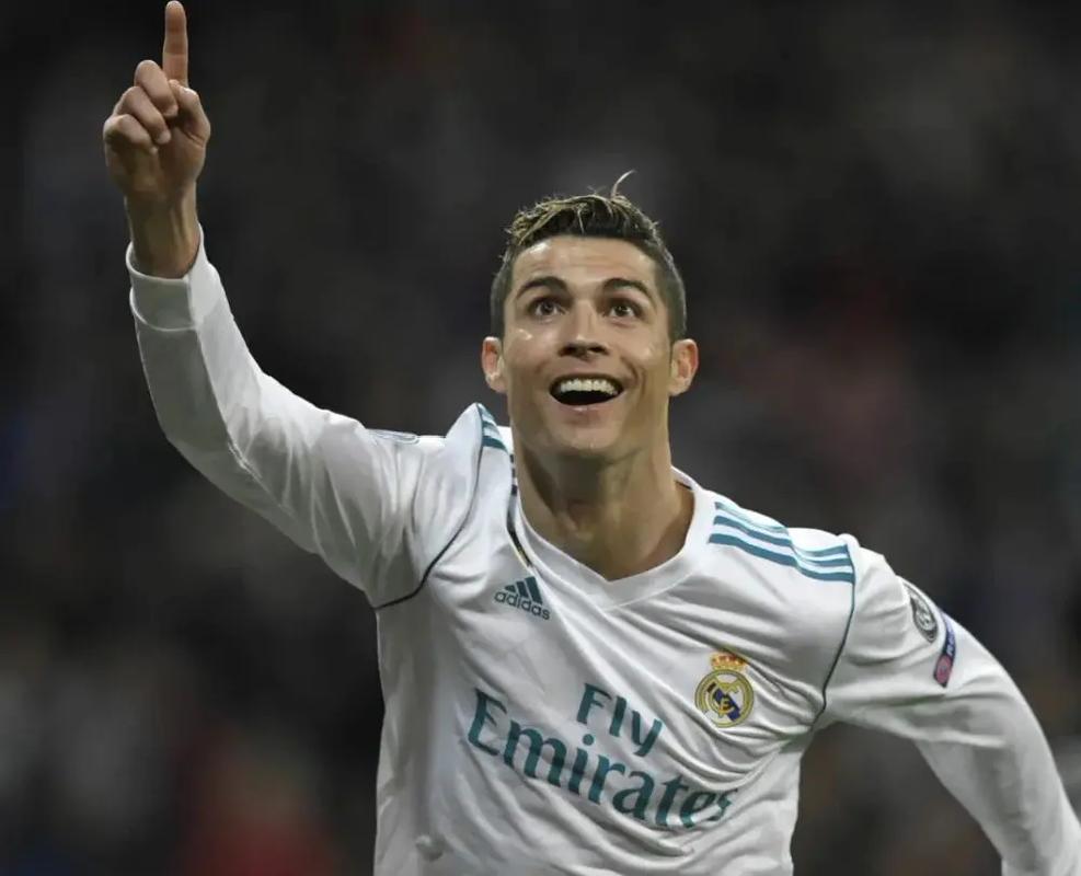 澳超半场：尤尔曼进球被吹，惠灵顿凤凰0-0麦克阿瑟FC（澳超半场：尤尔曼破门被判无效，惠灵顿凤凰与麦克阿瑟FC暂0-0）