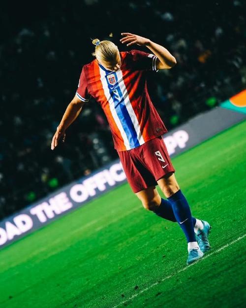 米体：斯帕莱蒂满意戴维表现，可能让他在都灵德比中首发（米体：斯帕莱蒂对戴维发挥满意，或在都灵德比安排其首发）