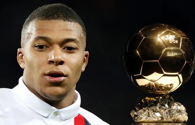 克罗地亚媒体：拜仁球探现场考察哈伊杜克19岁后卫霍达克（克媒称拜仁球探亲赴现场考察哈伊杜克19岁后卫霍达克）