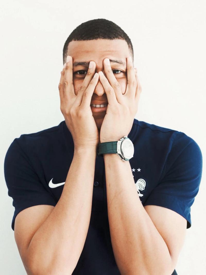 女足协杯决赛战报：闫琪破门，长春大众卓越2-0广东女足夺冠（闫琪建功，长春大众卓越2-0广东女足夺得女足协杯冠军）