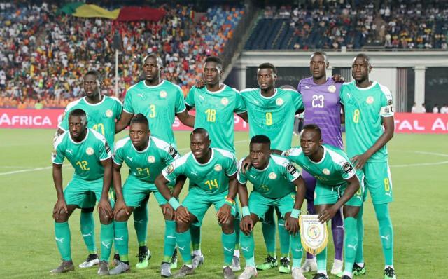 世体：后场伤病多，弗里克本赛季18场比赛使用了11种后防组合（世体：后防伤病潮来袭，弗里克本季18战尝试11套后防搭配）