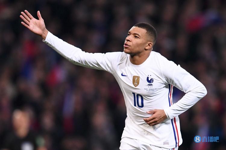 铜梁龙贺国安夺冠：是对往日辉煌的致敬，更是新征程的起点（铜梁龙庆祝国安登顶：致敬辉煌，启航新篇章）